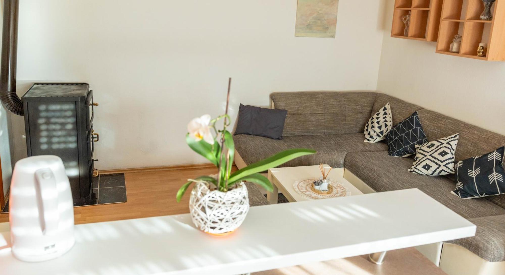 Apartman Lili Knin Kültér fotó