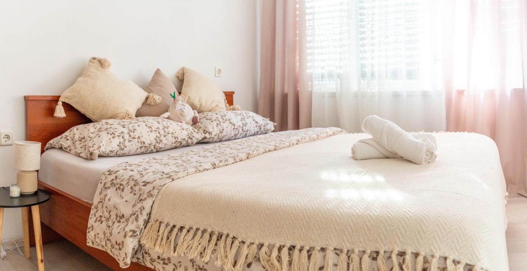 Apartman Lili Knin Kültér fotó